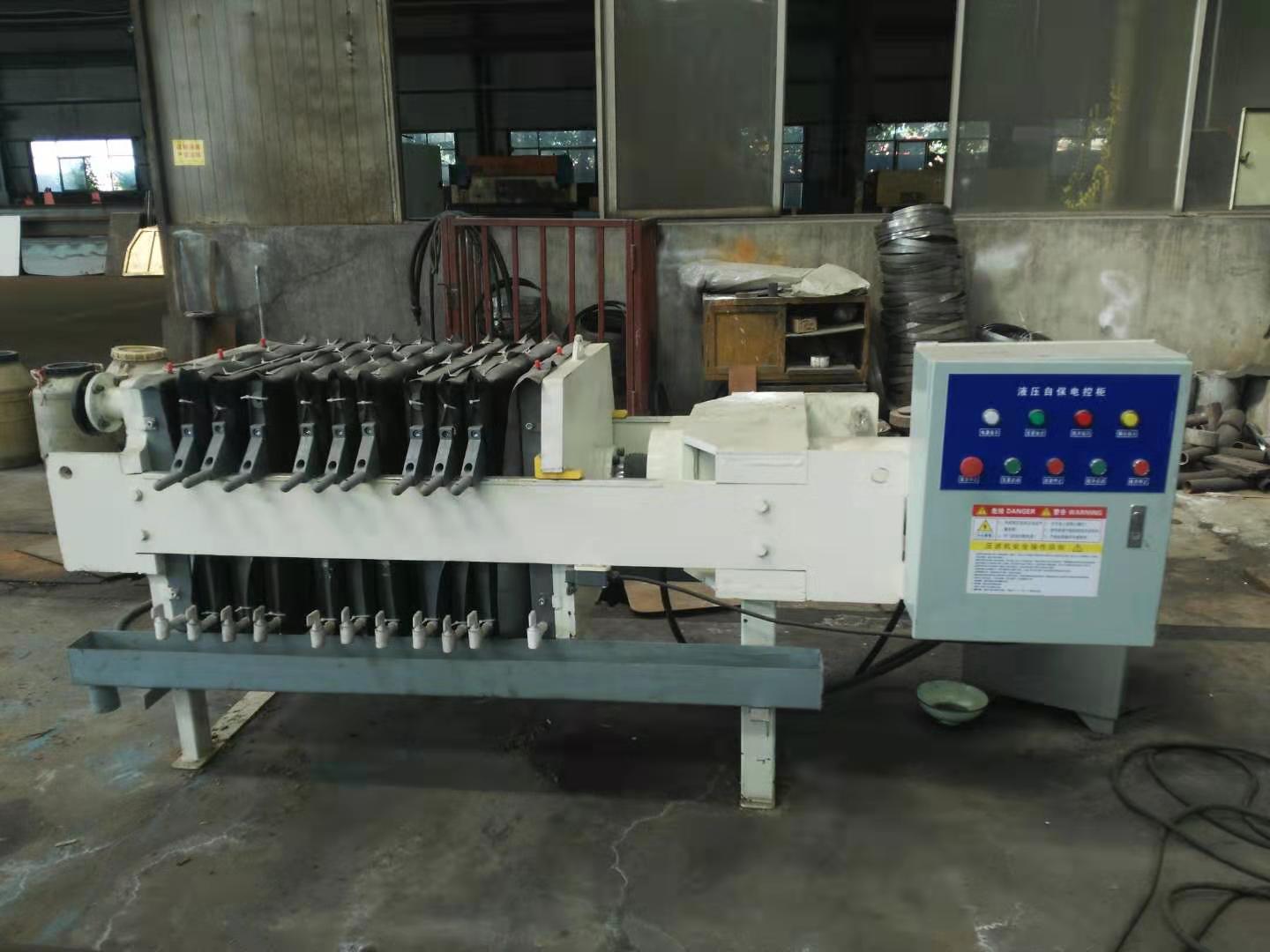 小型壓濾機(jī)2 小型壓濾機(jī)2