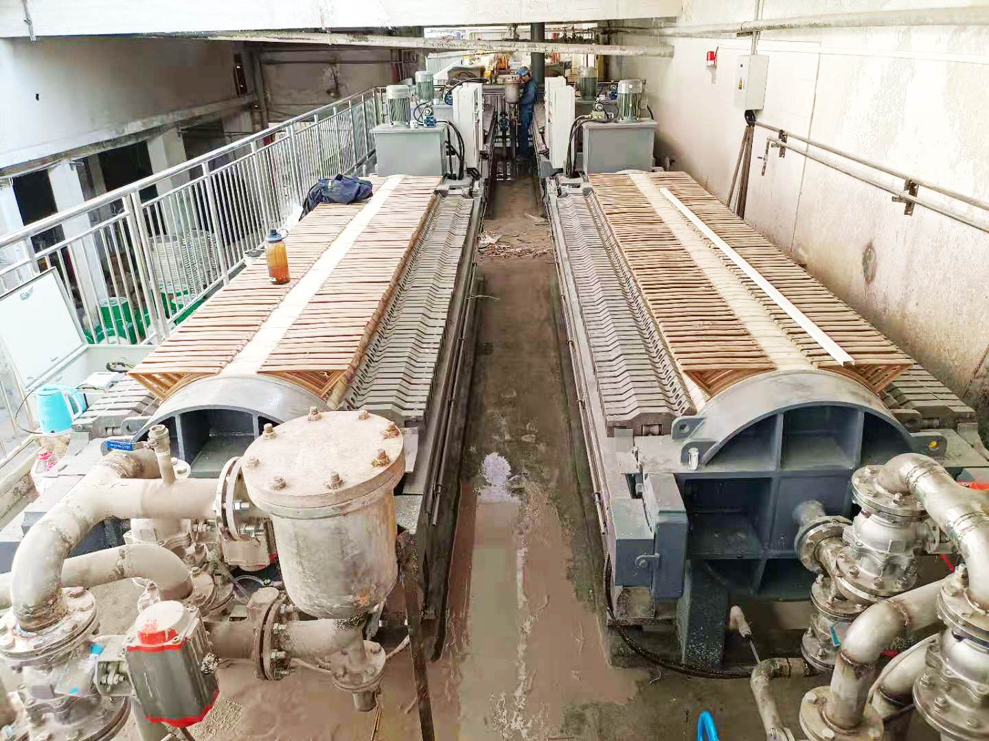 西安電瓷廠超高壓壓濾機(jī)客戶現(xiàn)場 西安電瓷廠超高壓壓濾機(jī)客戶現(xiàn)場