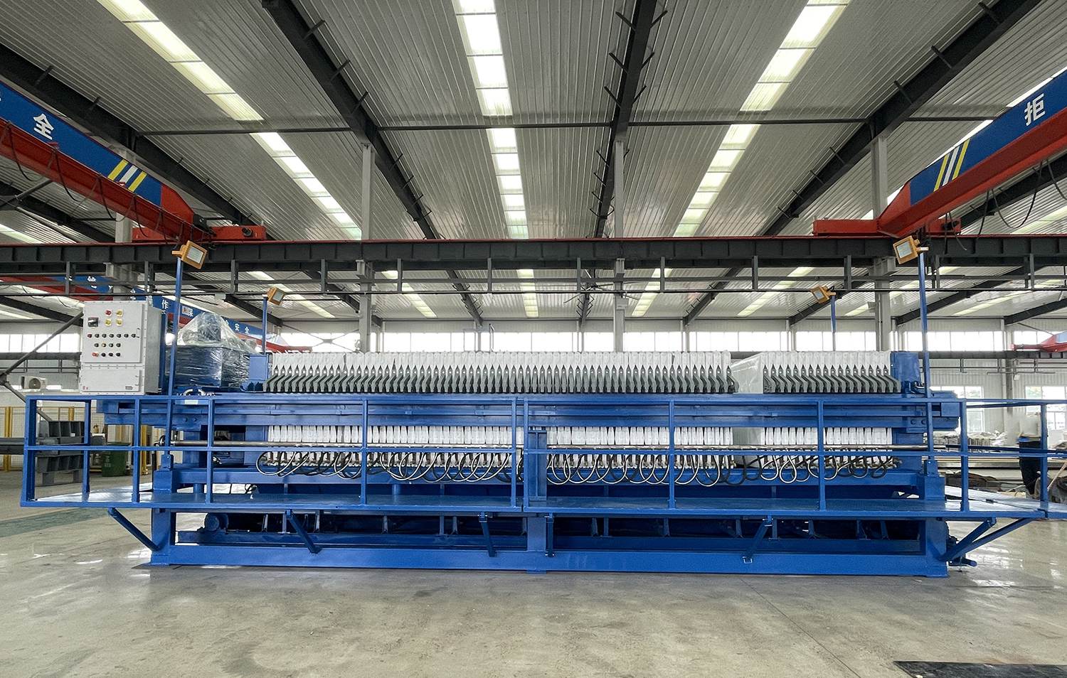 移動(dòng)式壓濾機(jī)3 移動(dòng)式壓濾機(jī)3