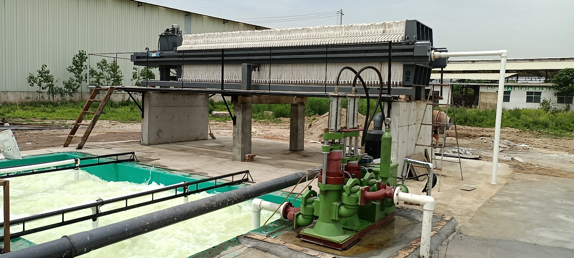 廂式壓濾機使用現(xiàn)場