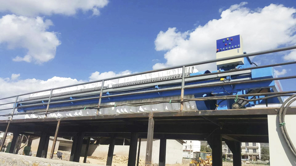 帶式壓濾機(jī)廠家_禹州壓濾機(jī)濾板廠家_制沙機(jī)廠家 打砂機(jī)